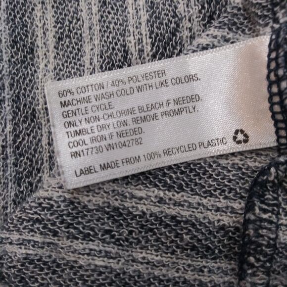 Wild Fable Sweatshirt Womens XS Navy Blue Strip Hooded Crop 1/4 Zip - Picture 5 of 8